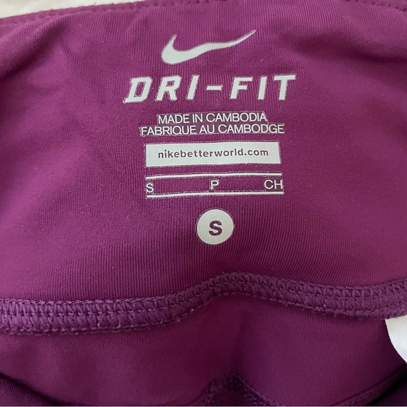 NIKE Dri-FIT Capri Leggings - Picture 4 of 10